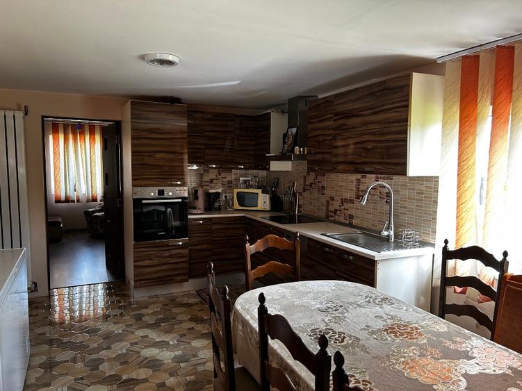 Casă de vânzare la țară  - 4