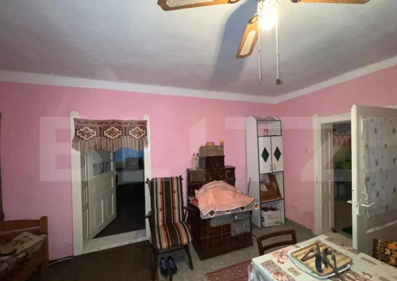 Casa de vanzare, 2 camere, 80 mp, zona Marius, langa Valea - 1