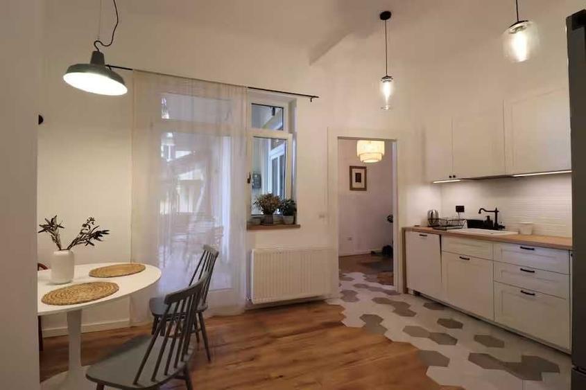 Apartament spațios cu farmec, în clădire istorică aproape de zona garii Horea - 4