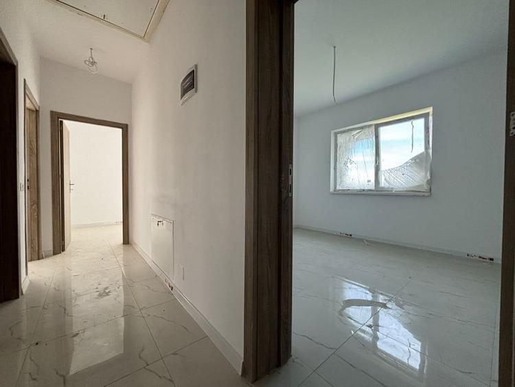 Duplex 4 camere, 110 mp utili, 335 mp teren, toate utilitatile -Giroc - 14