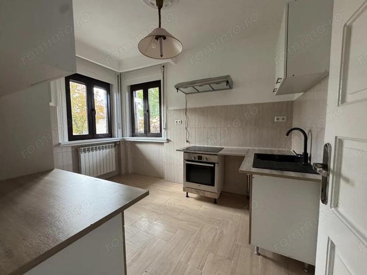 Casa ultracentrala cu curte ?i garaj | Confort premium in inima Oradiei - 18