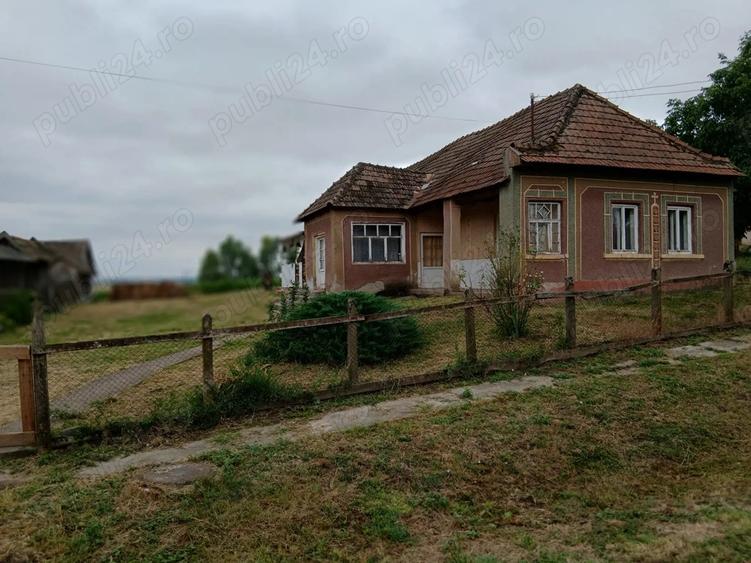 Casa de vanzare foarte ieftina si cu utilitati bune - 2