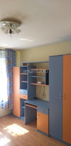 MILITARI APUSULUI
