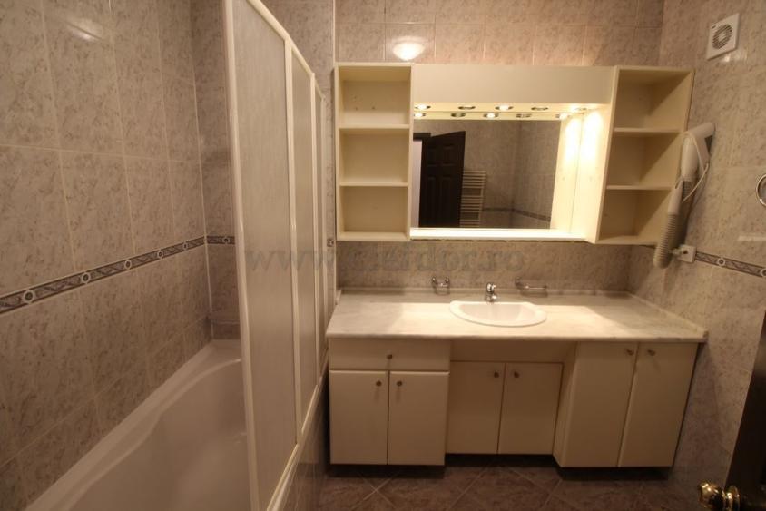 Vila de Inchiriat langa British School - 12