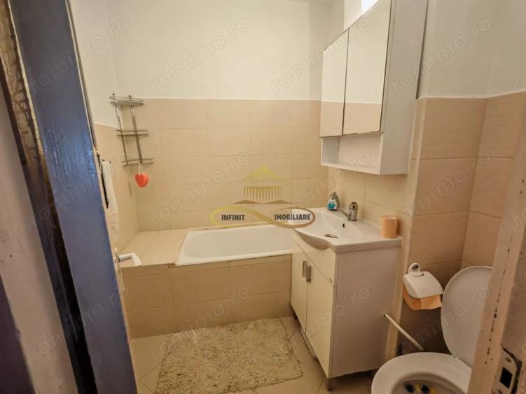 Apartament cu 3 camere decomandat, mobilat în Alexandru cel Bun