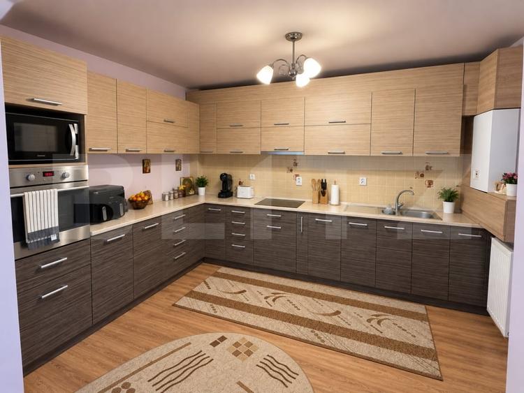 Apartament cu 2 camere semidecomandat, mobilat în Florești