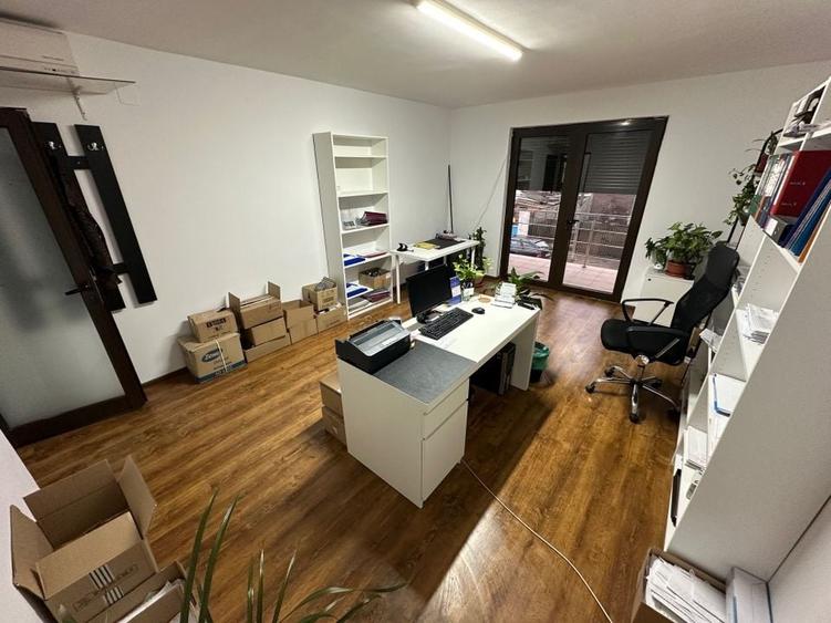 Cladire pretabila spațiu birouri/ clinica - 40