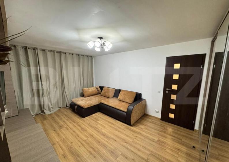 Apartament 3 camere, 66 mp, zona Rovine - Liceul Arghezi - 1