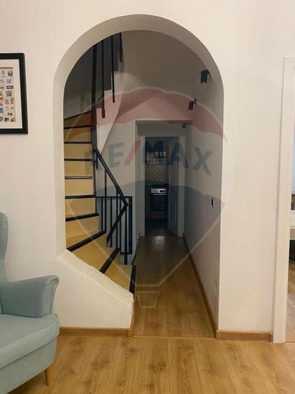 Vila de închiriat–Calea Moșilor /133 mp utili+60 Curte proprie - 13