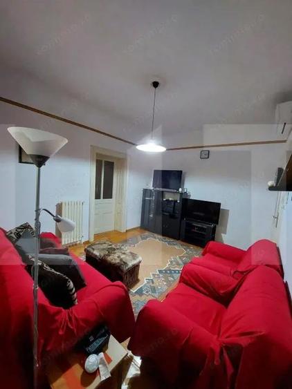 Casa de vanzare, zona Gradi?te - 2