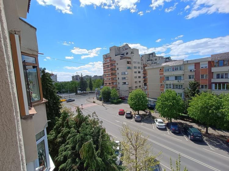 OCAZIE RARA! 4 camere, 98 mp, garaj+beci inclus, strada Culturii - 6