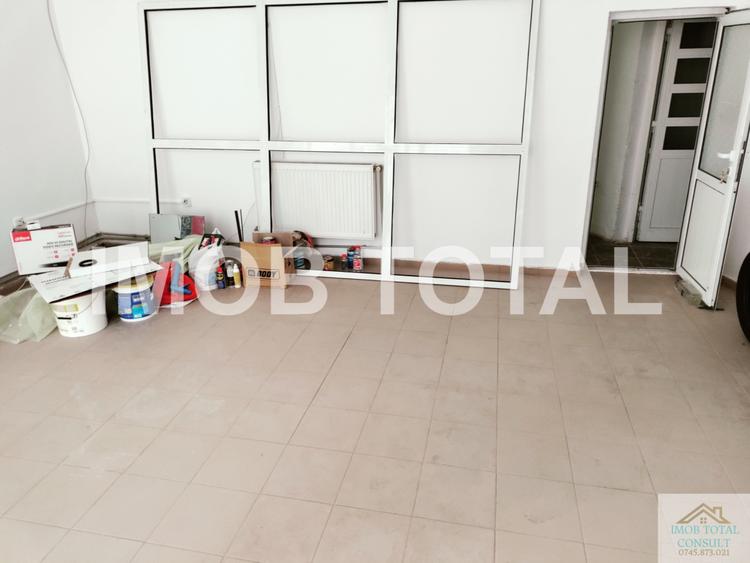 Spatiu semicentral parter, Zona Traian, 205 mp - 1