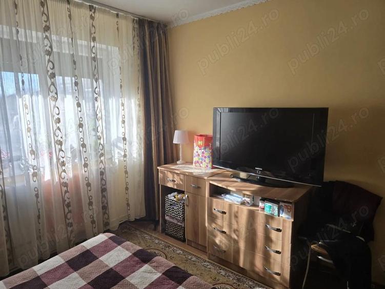 Apartament 2 camere decomandat parter 63 mp bulevardul Unirii, langa ?coala nr. 3 - 3