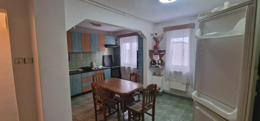 De inchiriat apartament 3 camere zona Mihai Viteazu - 2