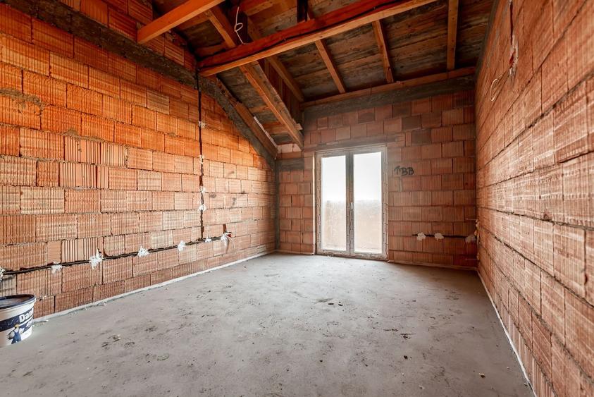 Casă nouă cu etaj semifinalizată în Aradul Nou - 10