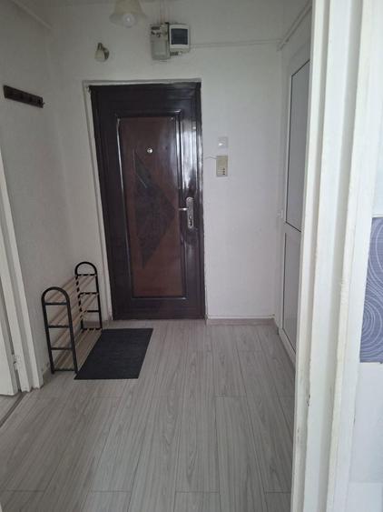 Proprietar inchiriez apartament Craiovita noua zona parculet Orizont - 8