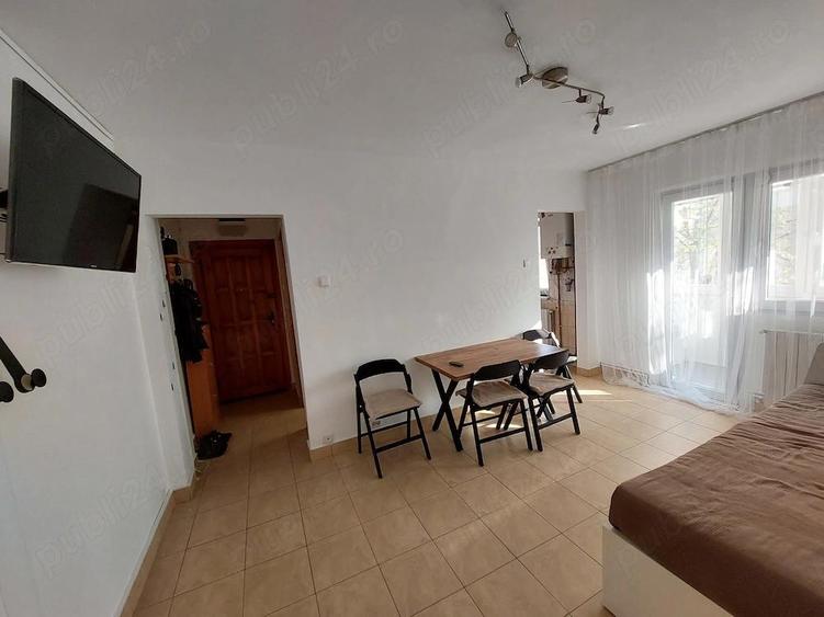Proprietar ofer spre inchiriere apartament cu 3 camere zona Dacia - 2