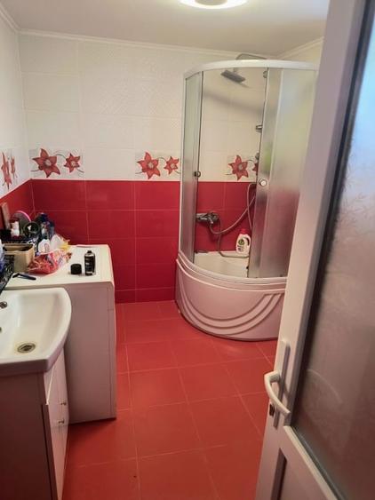 Casa renovata in Preluci la 12 Km de Comanesti , fantana si centrala proprie - 14