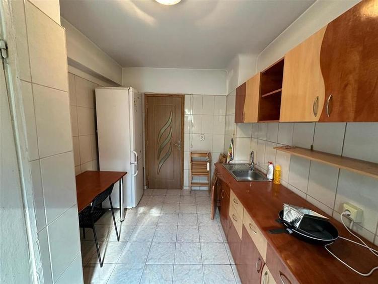 Ocazie! Apartament 3 camere decomandat in zona Malu Rosu - 7