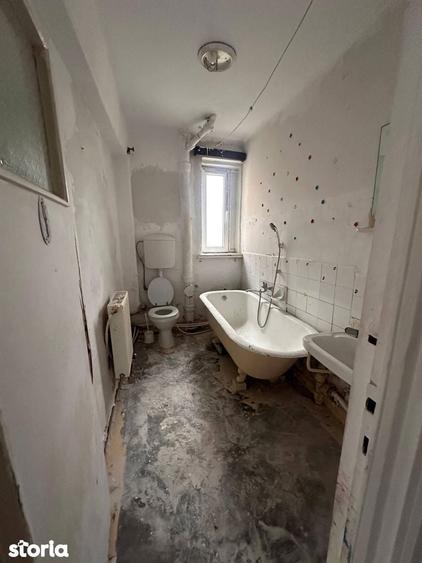 De vanzare apartament cu 3 camere, 2 debarale, zona excelenta 48.000e - 4