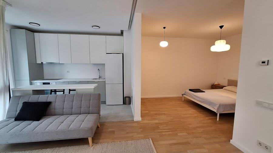 Timpuri Noi- Metrou - 12