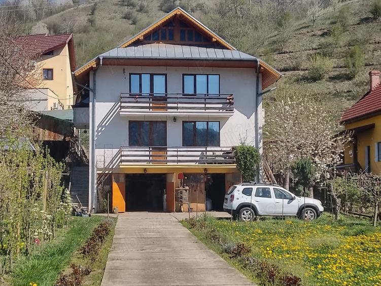 Casa,vila de vanzare sau schimb Piatra Neam? zona ursule? - 1
