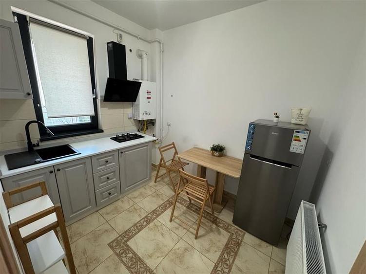 Garsoniera 45 mp utili, mobilata, parcare, et 1, bloc nou Cuza Voda - 3