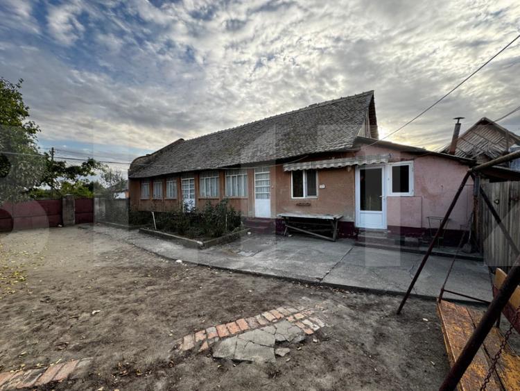 Casa 4 camere cu teren de 3892 mp - 6
