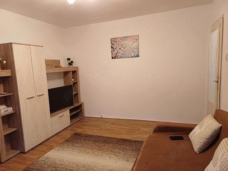 Proprietar, inchiriez apartament 2 camere, zona Circumvalatiunii - 7