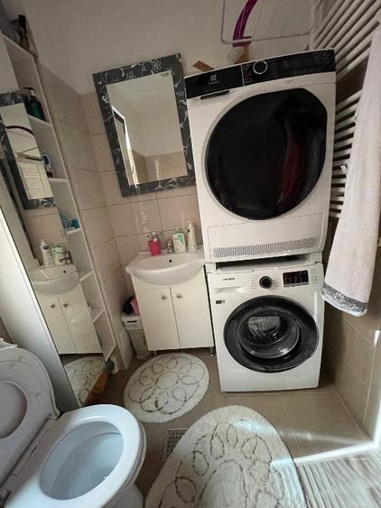 Vând apartament 3 camere - 4