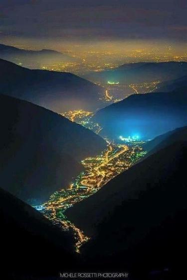 Incadrata de 4.200mp teren, Vila cu potential turistic, in inima Predealului - 5