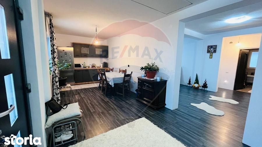 Casa / Vila cu 4 camere de vanzare - 16