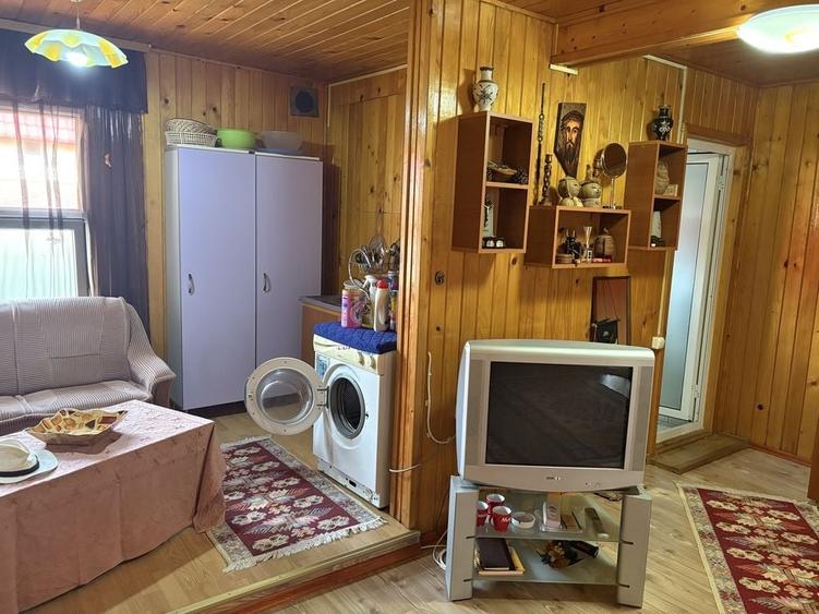Casă cu 2 camere în Schitu