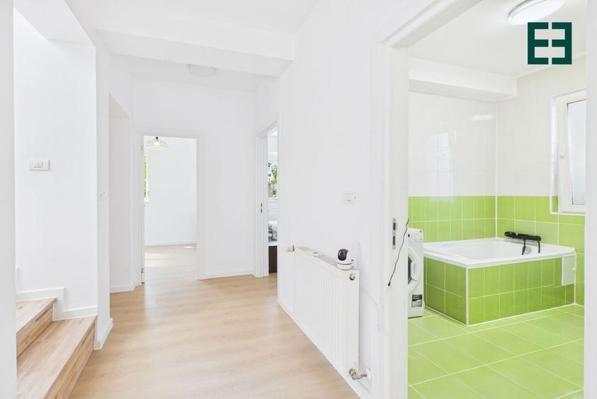 Casă individuală cu 5 camere cu Canalizare în Dumbrăvița