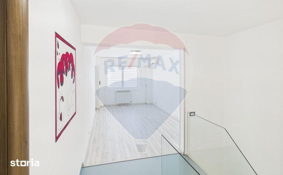 Apartament cu 5 camere în Tineretului