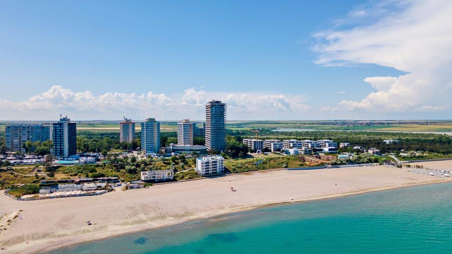 Apartament cu 2 camere decomandat în Olimp