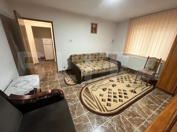 Apartament cu 2 camere semidecomandat, mobilat în Micro 6