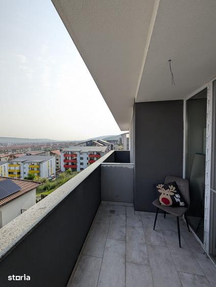 Casă cu 6 camere cu Teren 252 Mp în Florești