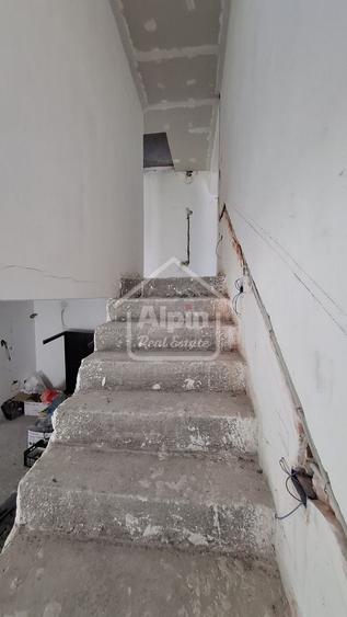 Duplex cu 4 camere cu Canalizare în Cărpiniș