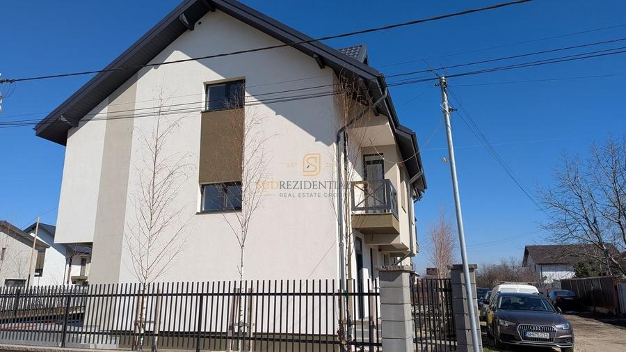 Duplex cu 5 camere cu Canalizare în Berceni
