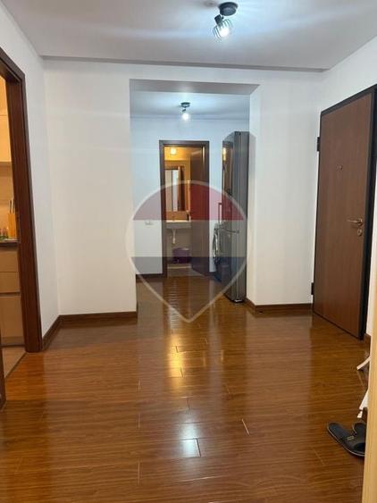 Apartament cu 2 camere semidecomandat, mobilat în Militari