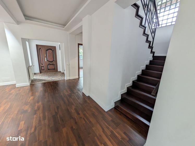 Casă cu 4 camere în Odăile