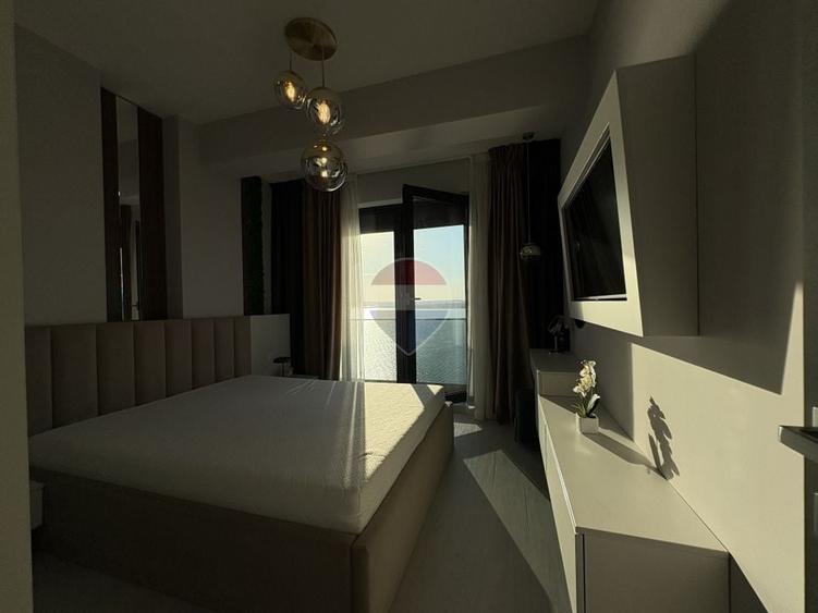 Apartament cu 2 camere semidecomandat, mobilat în Central
