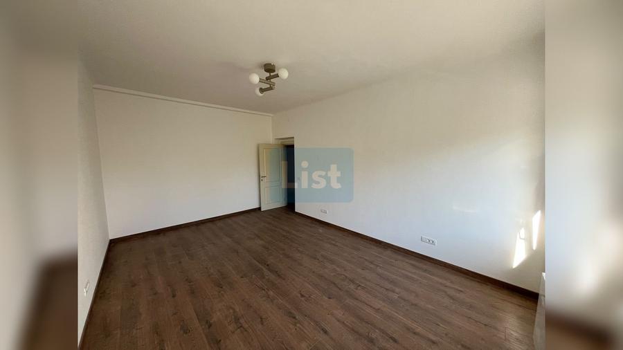 Apartament cu 3 camere decomandat în Semicentral