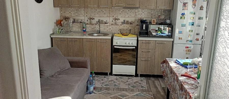 Casă cu 2 camere cu Teren 100 Mp în Est