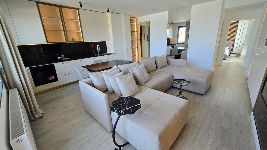 Apartament cu 2 camere semidecomandat, mobilat în Pipera