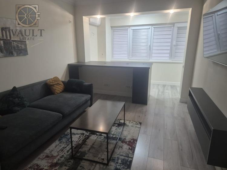 Apartament cu 3 camere decomandat, mobilat în Gorjului