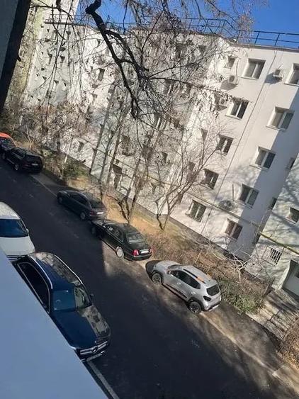 Garsonieră semidecomandată în Decebal