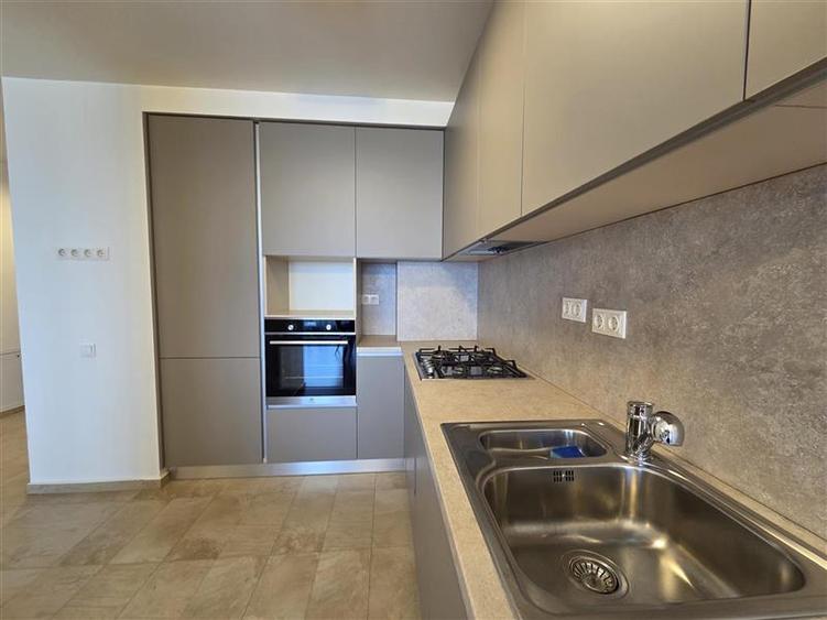 Apartament cu 2 camere decomandat, mobilat în Drumul Poienii