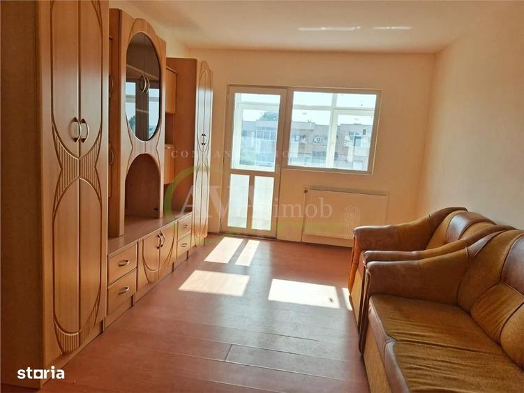 Apartament cu 3 camere decomandat în Narcisa